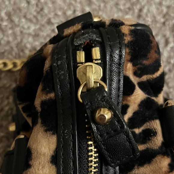 SOLD 🚫 Juicy Couture: Leopard Steffy Crossbody - Picture 9 of 16